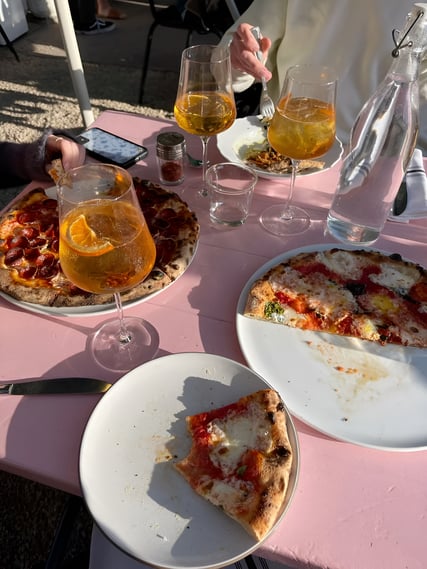 Casual cheap weekday dinner spot nyc pizza